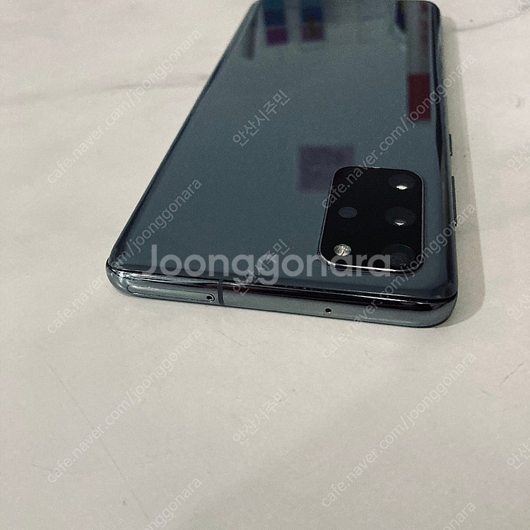 갤럭시 S20플러스 그레이 256기가 매우깨끗! 12만5천원 판매합니다!--3